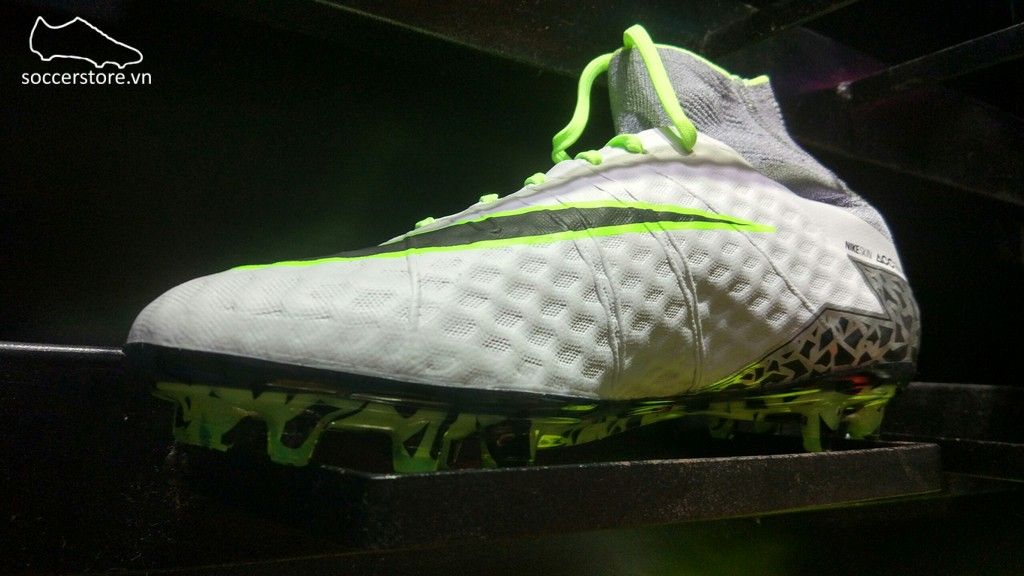 nike hypervenom ghost